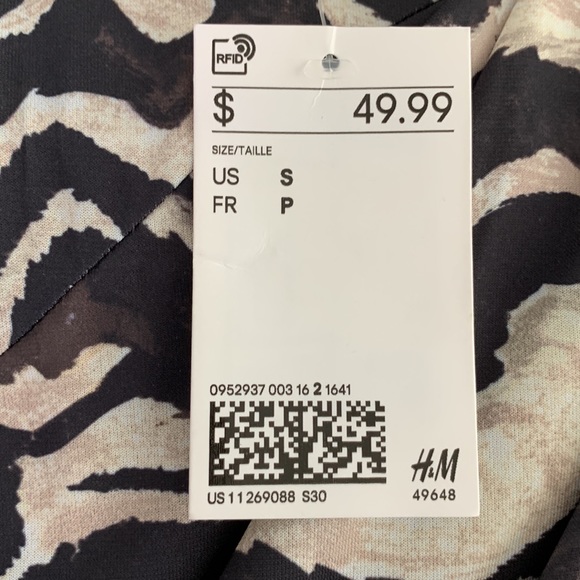 Brand New Dress - Picture 9 of 9